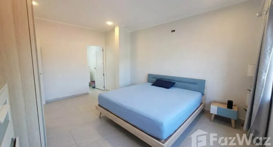 For rent 5 bedrooms house in Saraphi, Chiang Mai
