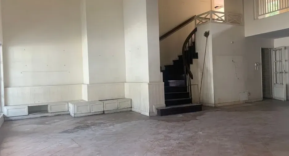 Аренда торговое помещение в Щаттхана, Бангкок