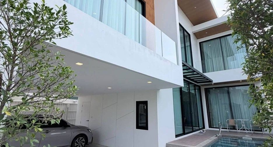 For rent 3 bedrooms villa in Mueang Phuket, Phuket