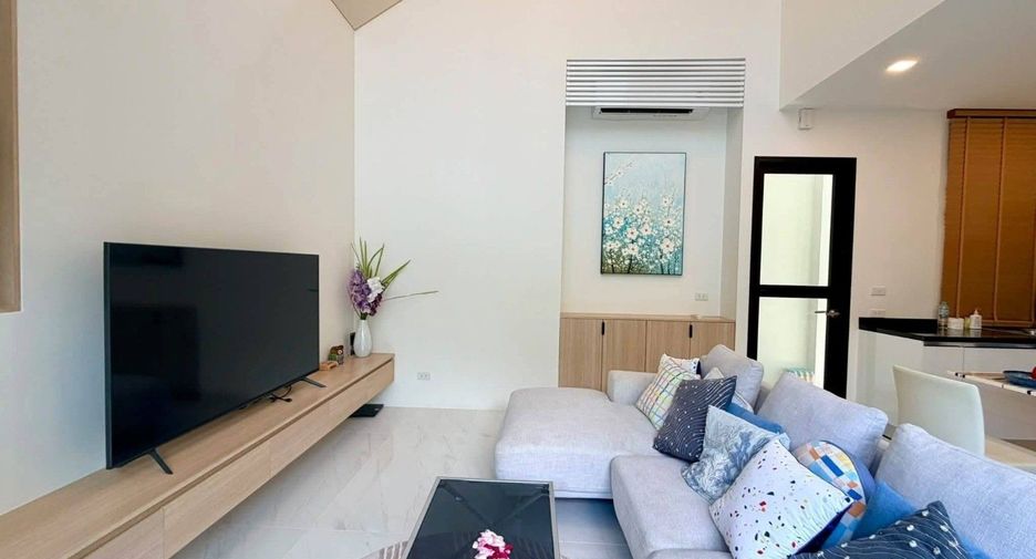 For rent 3 bedrooms villa in Mueang Phuket, Phuket