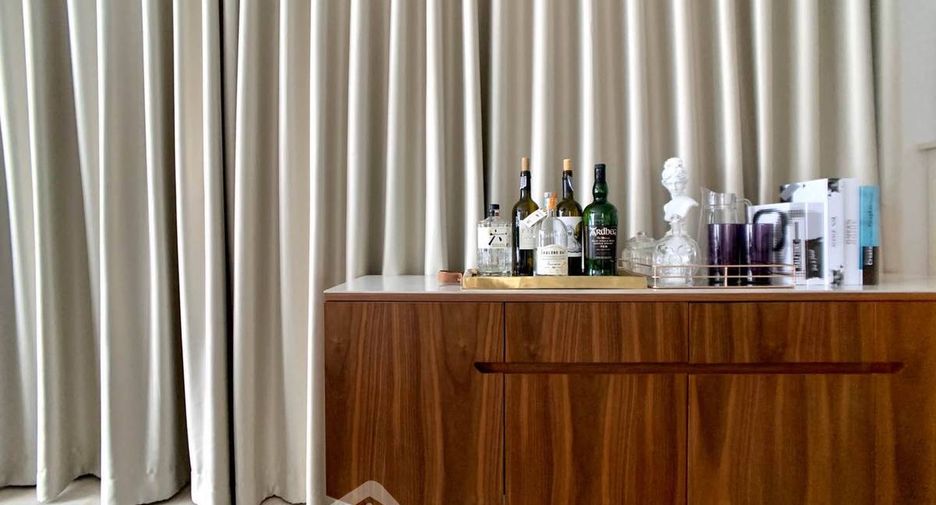 For rent 2 bedrooms condo in Pathum Wan, Bangkok
