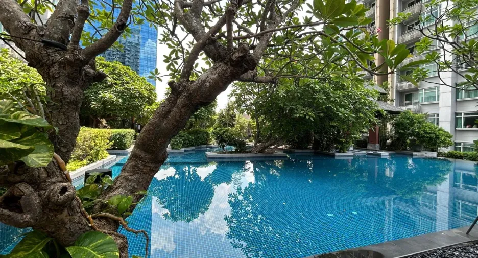 For rent 1 bed condo in Watthana, Bangkok