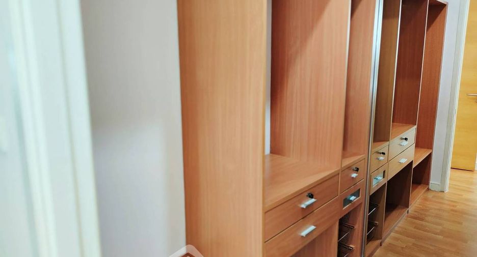 Продажа 2 спальни кондо в Кхлонг Тоеи, Бангкок