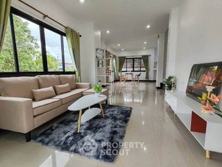 Продажа 3 спальни дом в Ban Bueng, Чонбури