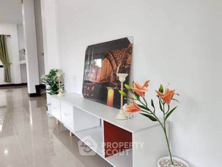 Продажа 3 спальни дом в Ban Bueng, Чонбури