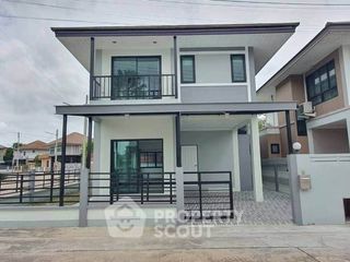 Продажа 3 спальни дом в Ban Bueng, Чонбури