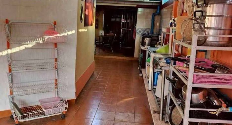 Продажа 4 спальни дом в Mueang Chon Buri, Чонбури