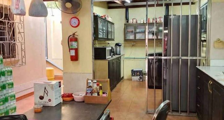 Продажа 4 спальни дом в Mueang Chon Buri, Чонбури
