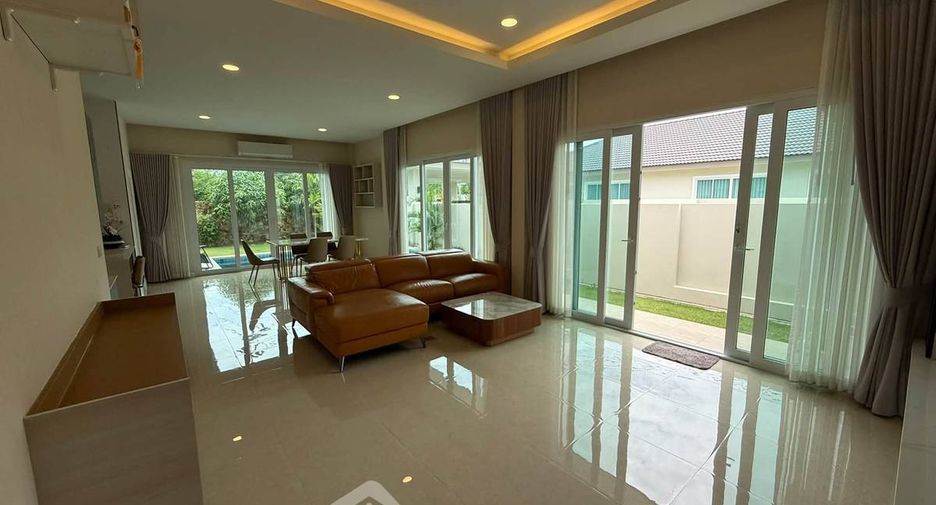 Аренда и продажа 3 спальни вилла в Huay Yai, Паттайя