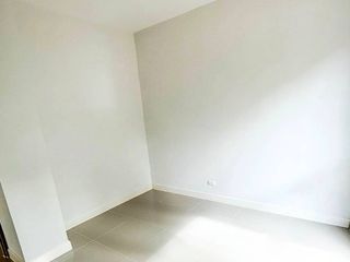 Продажа 4 спальни таунхаус в Тхунг Кхру, Бангкок