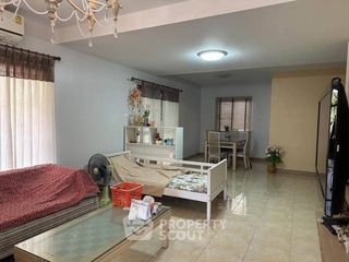 Продажа 3 спальни кондо в Si Racha, Чонбури