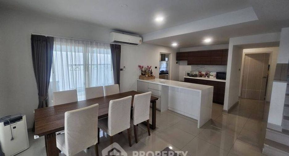 Продажа 4 спальни дом в Si Racha, Чонбури