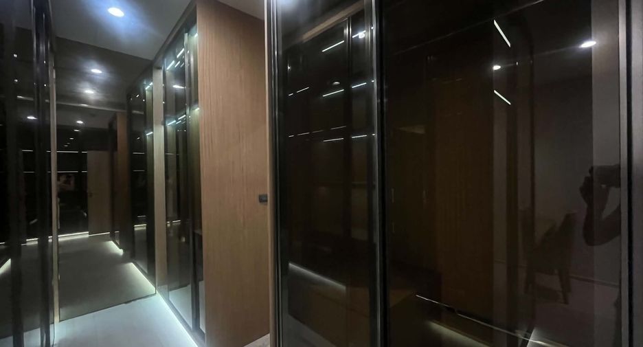Wohnung zur Miete mit 2 Zimmer in Pathum Wan, Bangkok