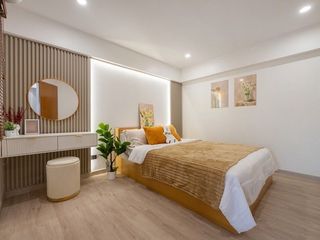 Продажа 2 спальни кондо в Хуаи Кхщанг, Бангкок
