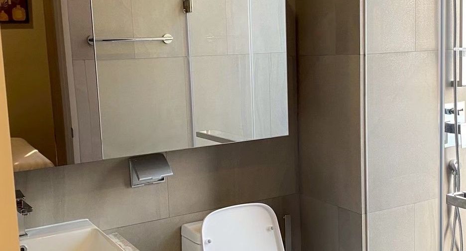 Продажа 2 спальни кондо в Ратчатхещи, Бангкок