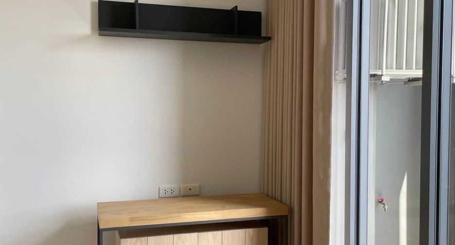 Condo en alquiler de 1 habitaciones en Bang Rak, Bangkok