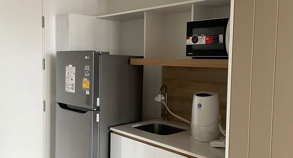 Condo en alquiler de 1 habitaciones en Bang Rak, Bangkok