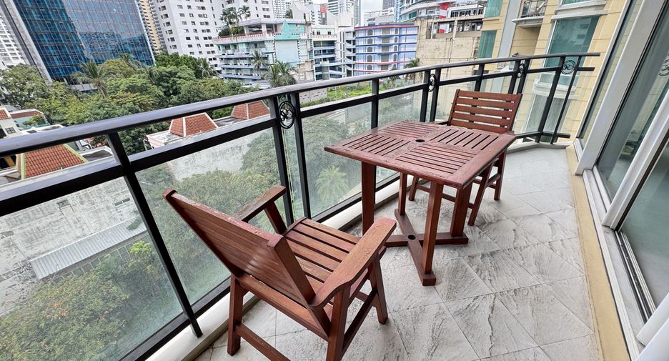 Condo en alquiler de 3 habitaciones en Watthana, Bangkok