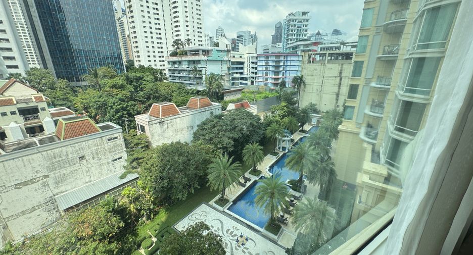 Condo en alquiler de 3 habitaciones en Watthana, Bangkok