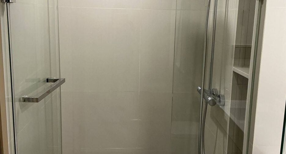 Wohnung zur Miete mit 2 Zimmer in Bang Rak, Bangkok