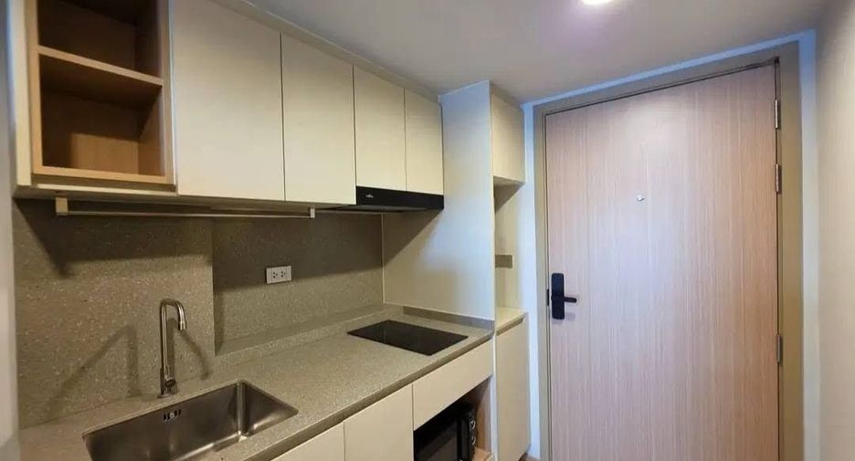 Wohnung zur Miete mit 2 Zimmer in Bang Rak, Bangkok