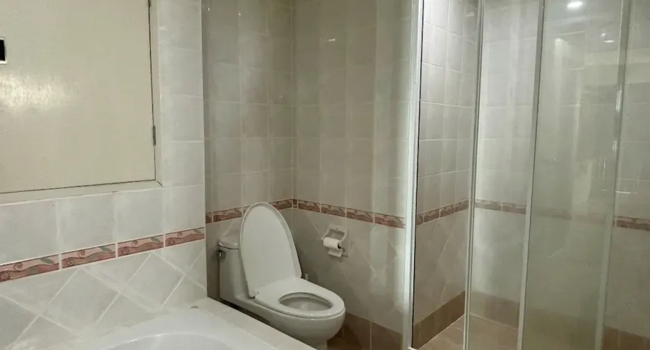 For sale 3 bedrooms condo in Chatuchak, Bangkok