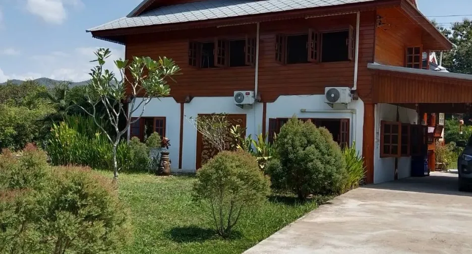 Продажа 4 спальни дом в Сан Саи, Чианг Маи