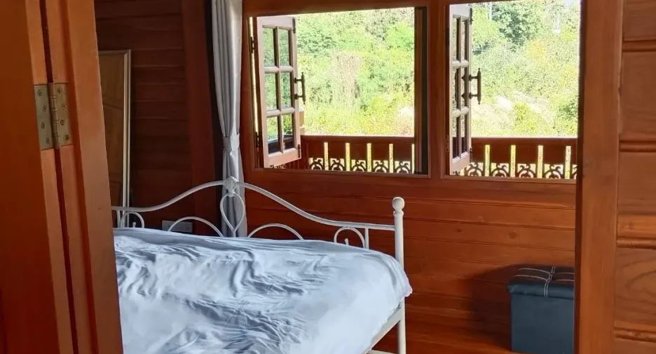 Продажа 4 спальни дом в Сан Саи, Чианг Маи