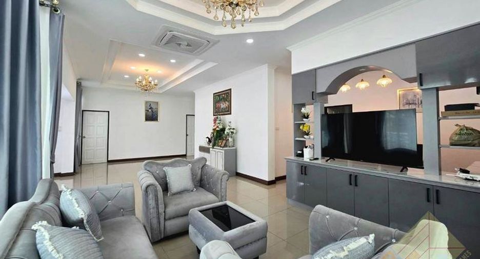 Casa en venta de 3 habitaciones en Bang Lamung, Chonburi
