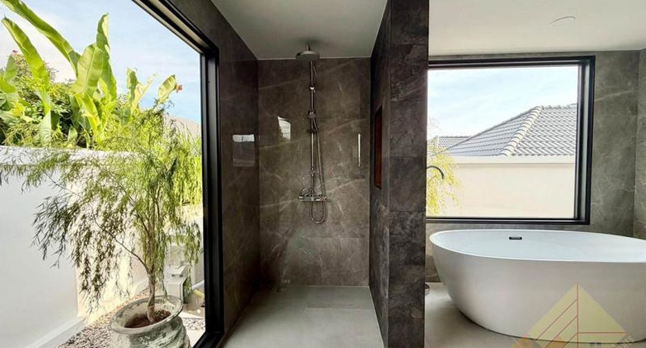 For rent 3 bedrooms house in Bang Lamung, Chonburi