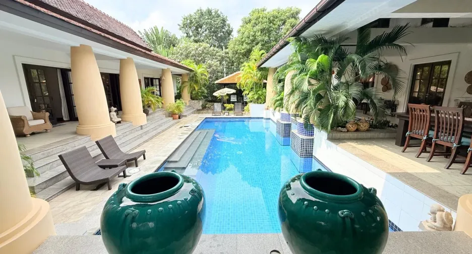 For sale 5 bedrooms villa in Hua Hin, Prachuap Khiri Khan