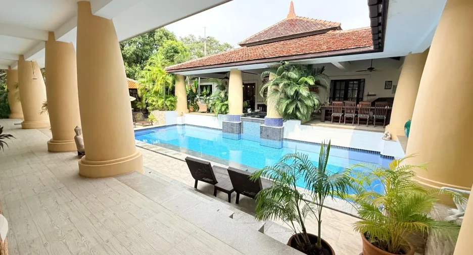 For sale 5 bedrooms villa in Hua Hin, Prachuap Khiri Khan