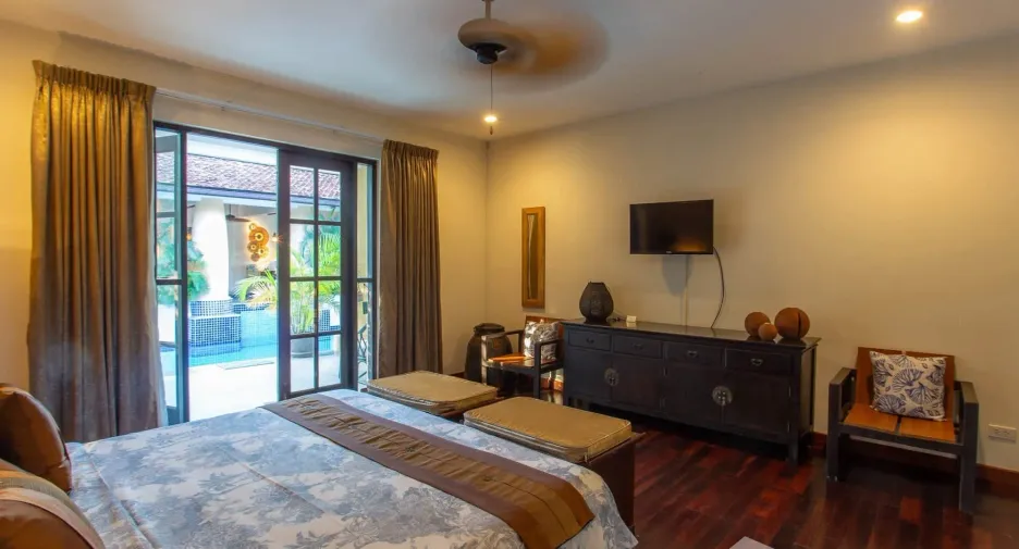 For sale 5 bedrooms villa in Hua Hin, Prachuap Khiri Khan
