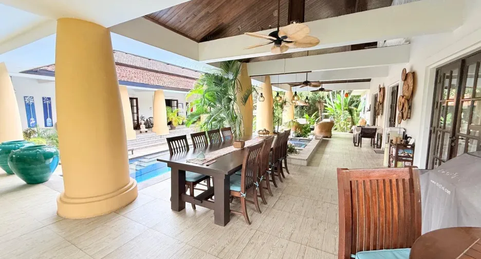 For sale 5 bedrooms villa in Hua Hin, Prachuap Khiri Khan