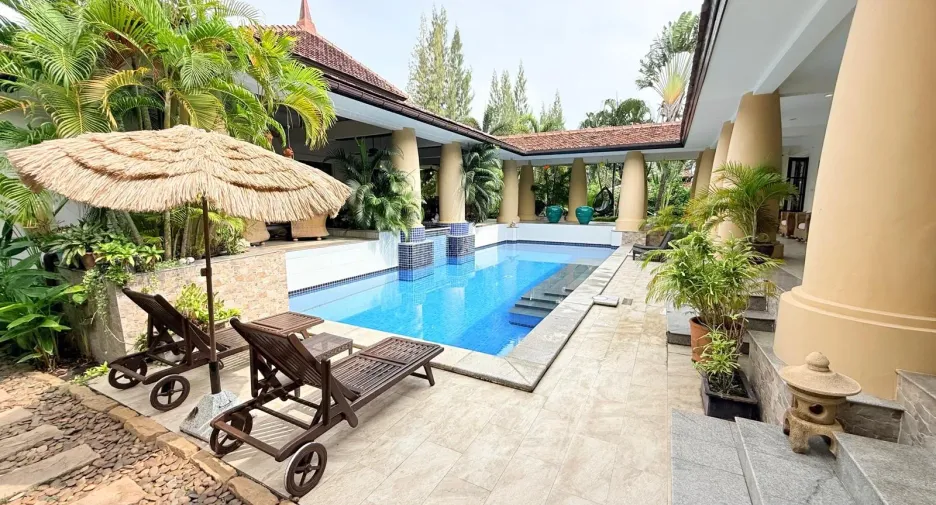 For sale 5 bedrooms villa in Hua Hin, Prachuap Khiri Khan