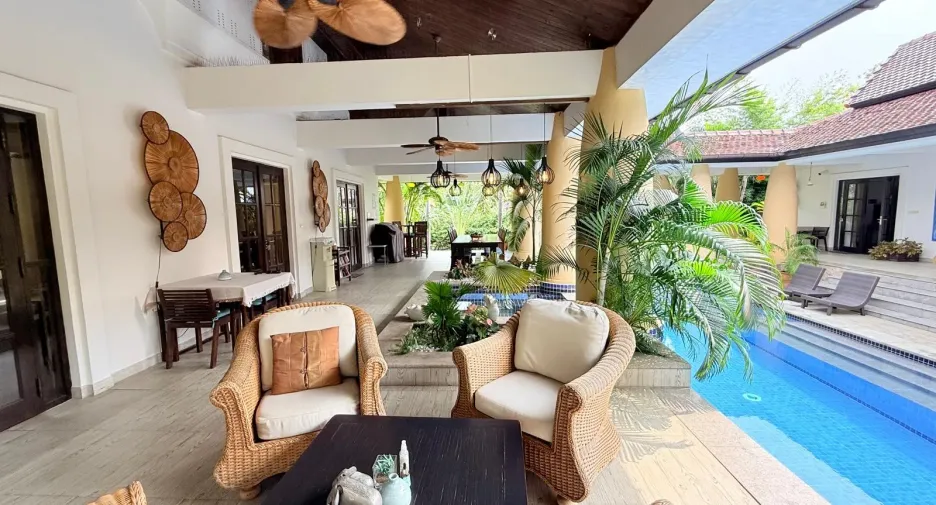 For sale 5 bedrooms villa in Hua Hin, Prachuap Khiri Khan