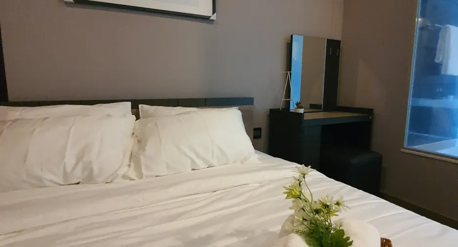 For rent 2 ベッドルーム condo in Watthana, Bangkok