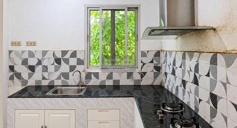 For sale 2 ベッドルーム townhouse in Thalang, Phuket