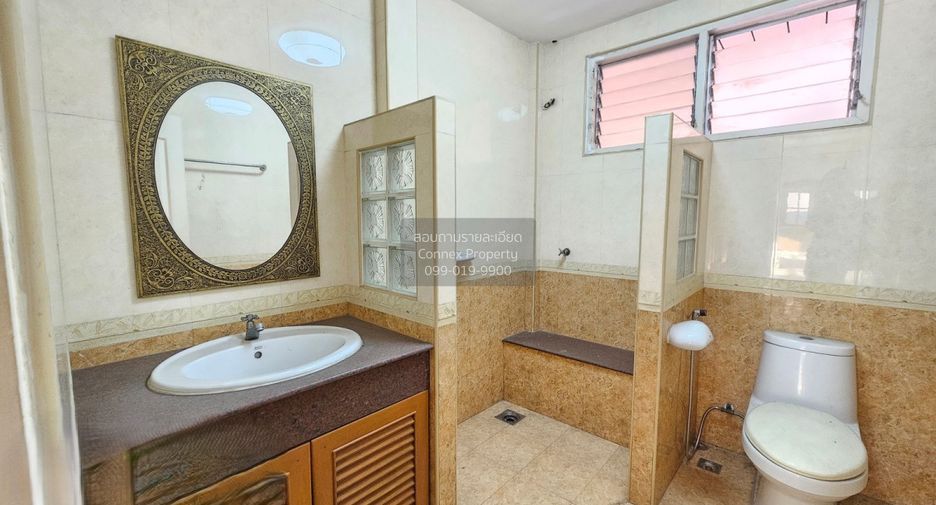 Продажа 4 спальни дом в Тхащи Щаттхана, Бангкок