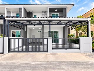 For sale 4 ベッドルーム townhouse in Thalang, Phuket