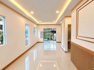 For sale 4 ベッドルーム townhouse in Thalang, Phuket