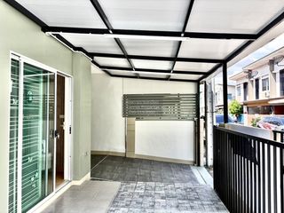 For sale 3 ベッドルーム townhouse in Bang Phli, Samut Prakan