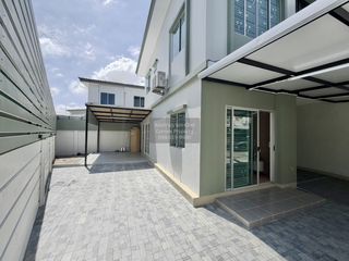 For sale 3 ベッドルーム townhouse in Bang Phli, Samut Prakan