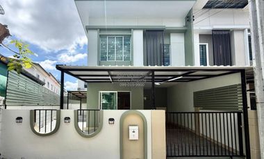 For sale 3 ベッドルーム townhouse in Bang Phli, Samut Prakan