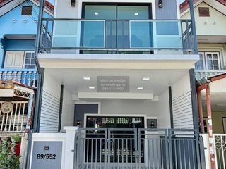 Продажа 3 спальни таунхаус в Банг Кхен, Бангкок