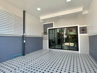 Продажа 3 спальни таунхаус в Банг Кхен, Бангкок