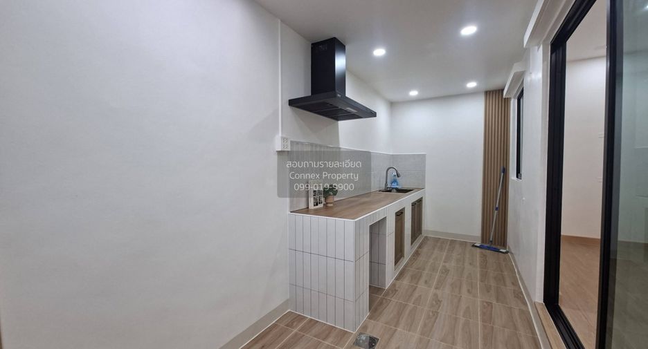 Продажа 4 спальни таунхаус в Bang Bua Thong, Нонтабури
