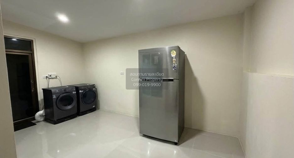 Reihenhaus zum Kauf mit 3 Zimmer in Saphan Sung, Bangkok