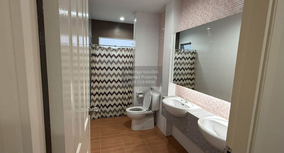 Reihenhaus zum Kauf mit 3 Zimmer in Saphan Sung, Bangkok