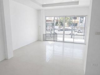 For sale 3 bedrooms house in Thanyaburi, Pathum Thani